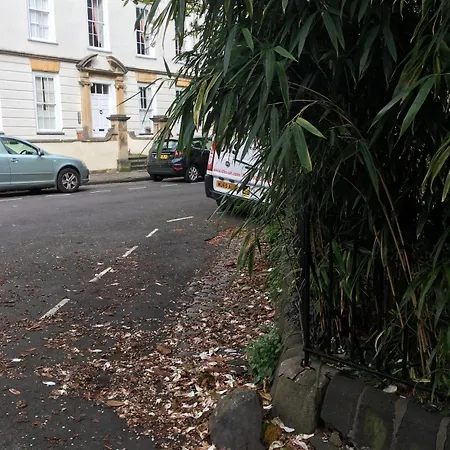 Georgian 2 Bedroom In Clifton *