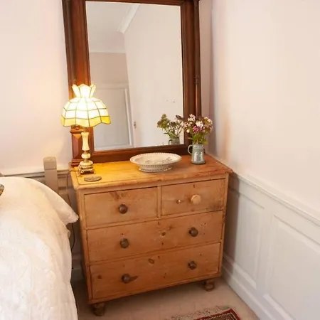 Georgian 2 Bedroom In Clifton