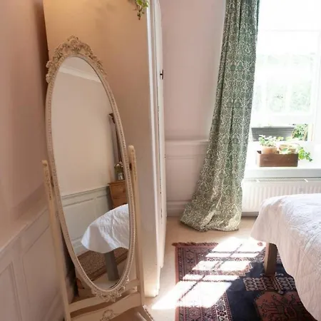 Georgian 2 Bedroom In Clifton شقة بريستول